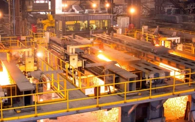 La gran industria valora llevar a Naturgy a los tribunales por rescindir contratos.